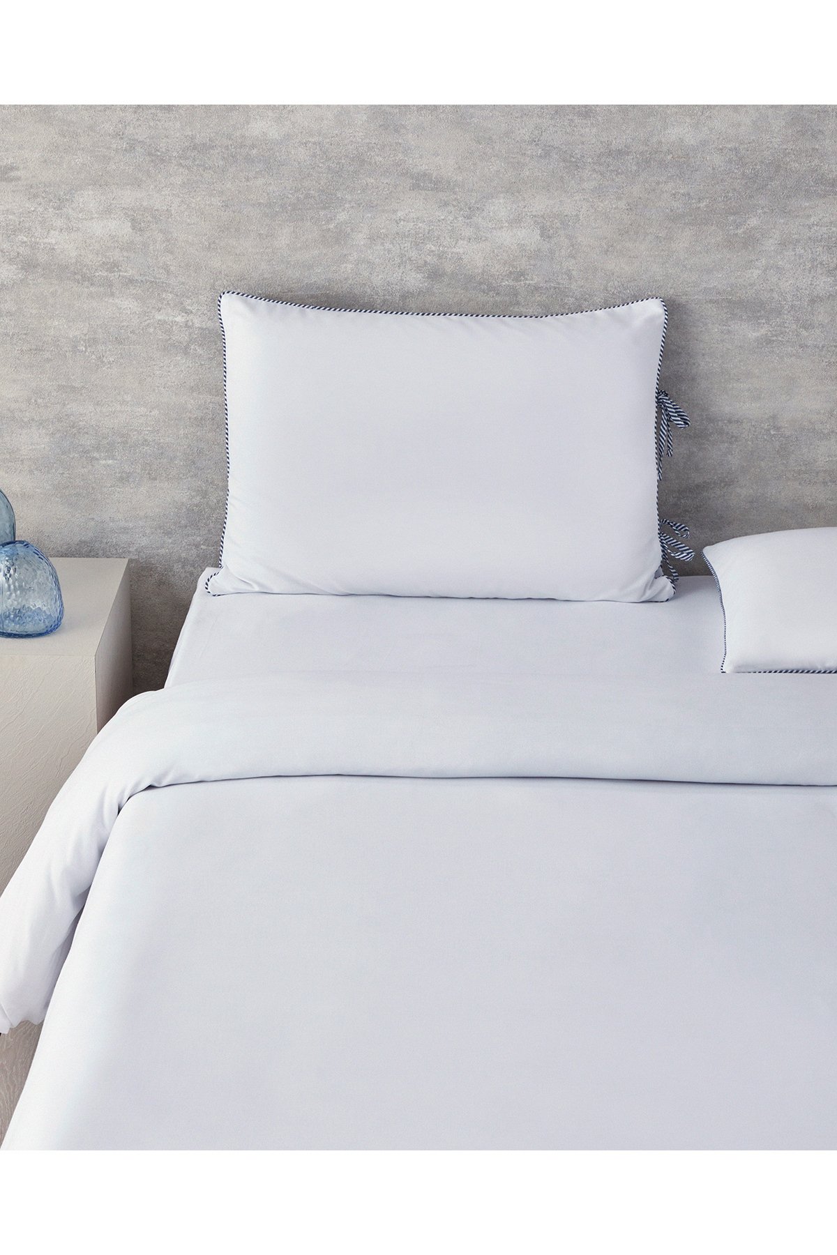 Comfy Plain Çift Kişilik Nevresim Takımı Beyaz - Lacivert