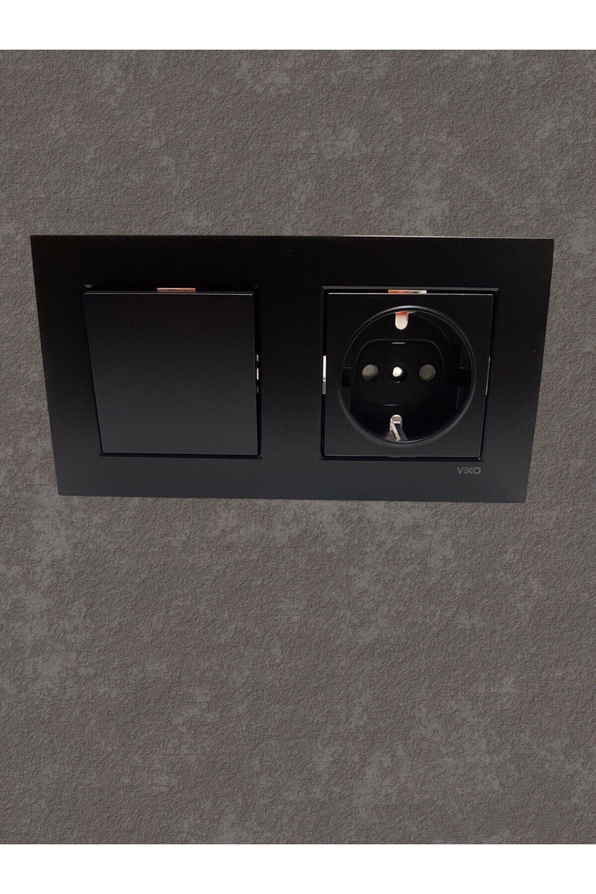 Viko Novella Siyah 2'Li Set Anahtar-Topraklı Priz Çocuk Korumalı