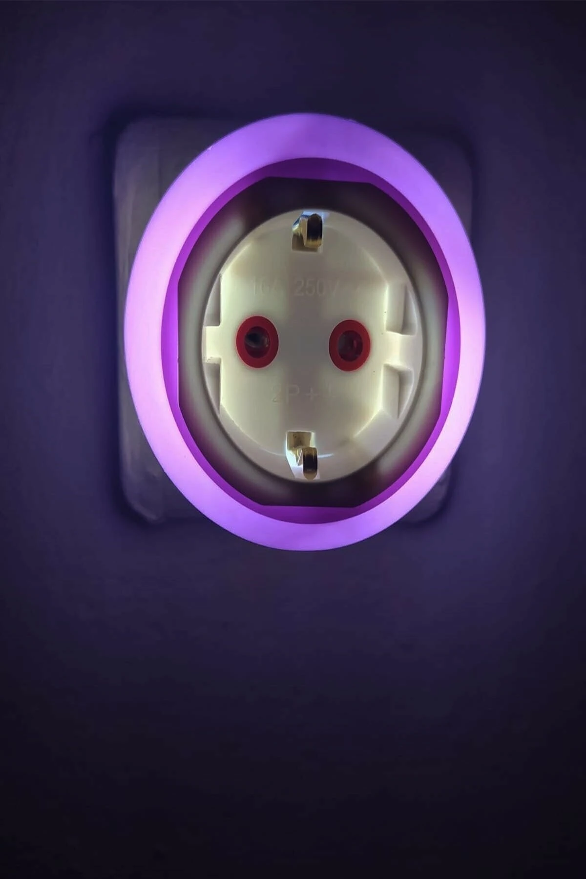 Gece Lambası Anahtarlı Prizli Gece Lambası Anahtarlı Gece Lambası