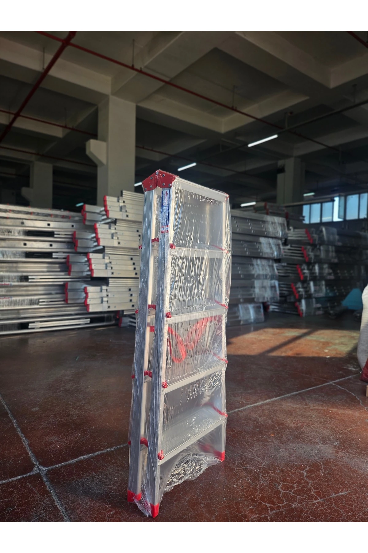 5 Basamaklı Çift Çıkışlı Alüminyum Merdiven