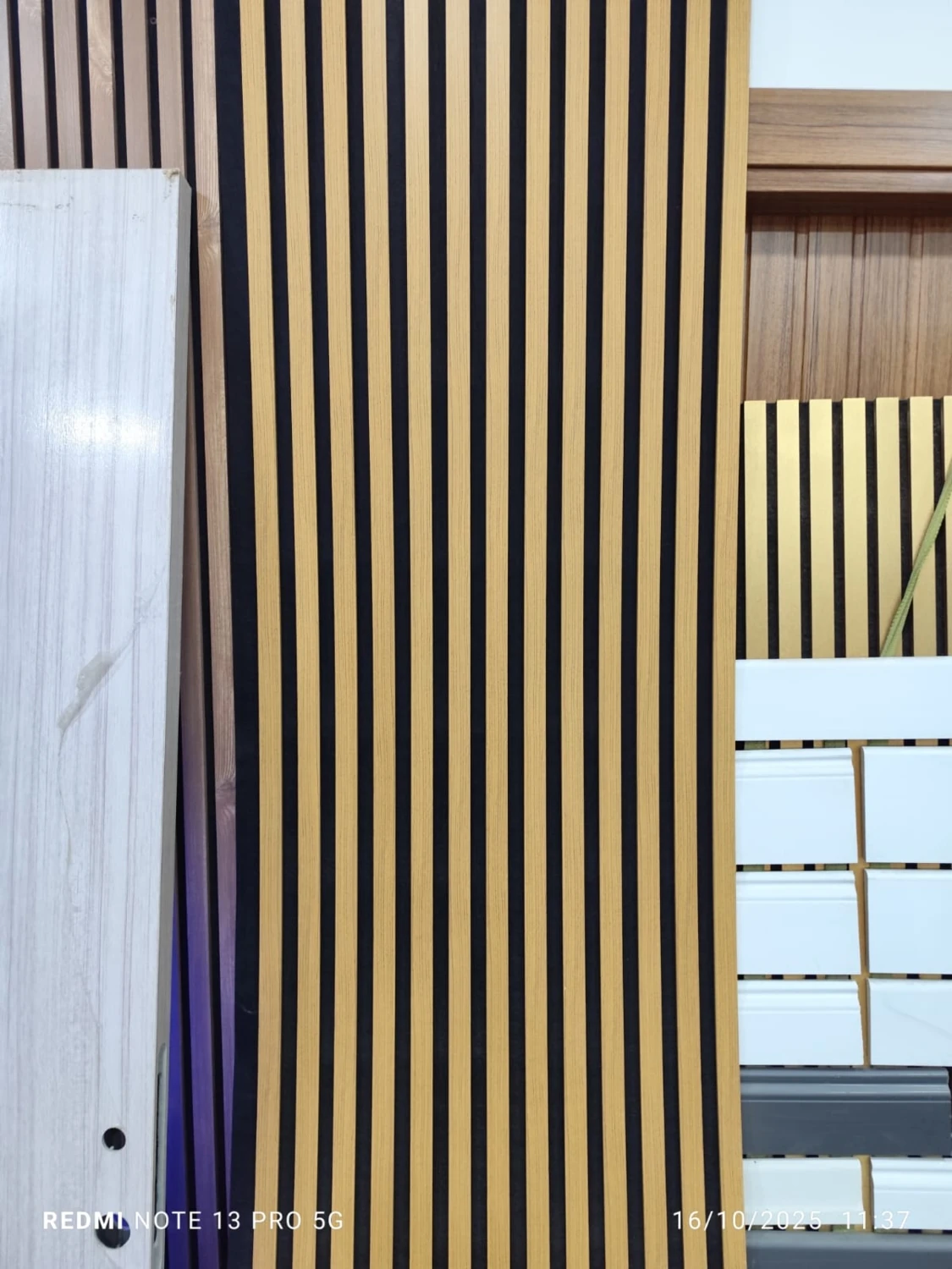 Teak Akustik Duvar Paneli