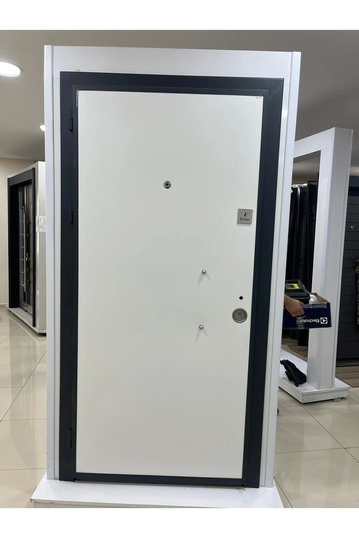 Çelik Kapı, Antrasit Gri Renk Çelik Kapı, Statik Kasa, Daire Kapısı, Tırnaklı , Sol Açılım