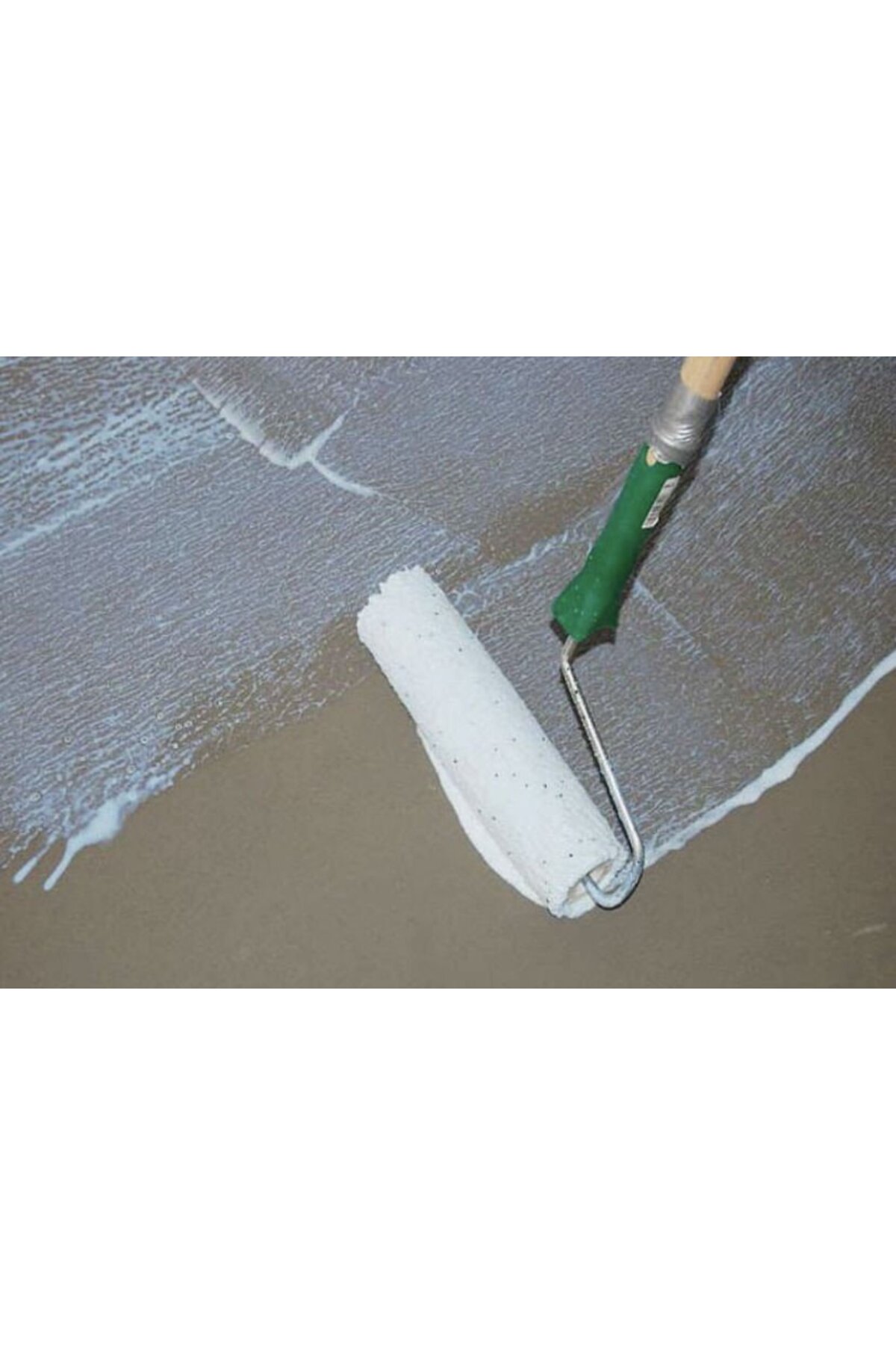 Akprimer 50 Aderans Artırıcı Tek Bileşenli Akrilik Esaslı Sert Beton Cilası 5 Kg - Süt Beyaz