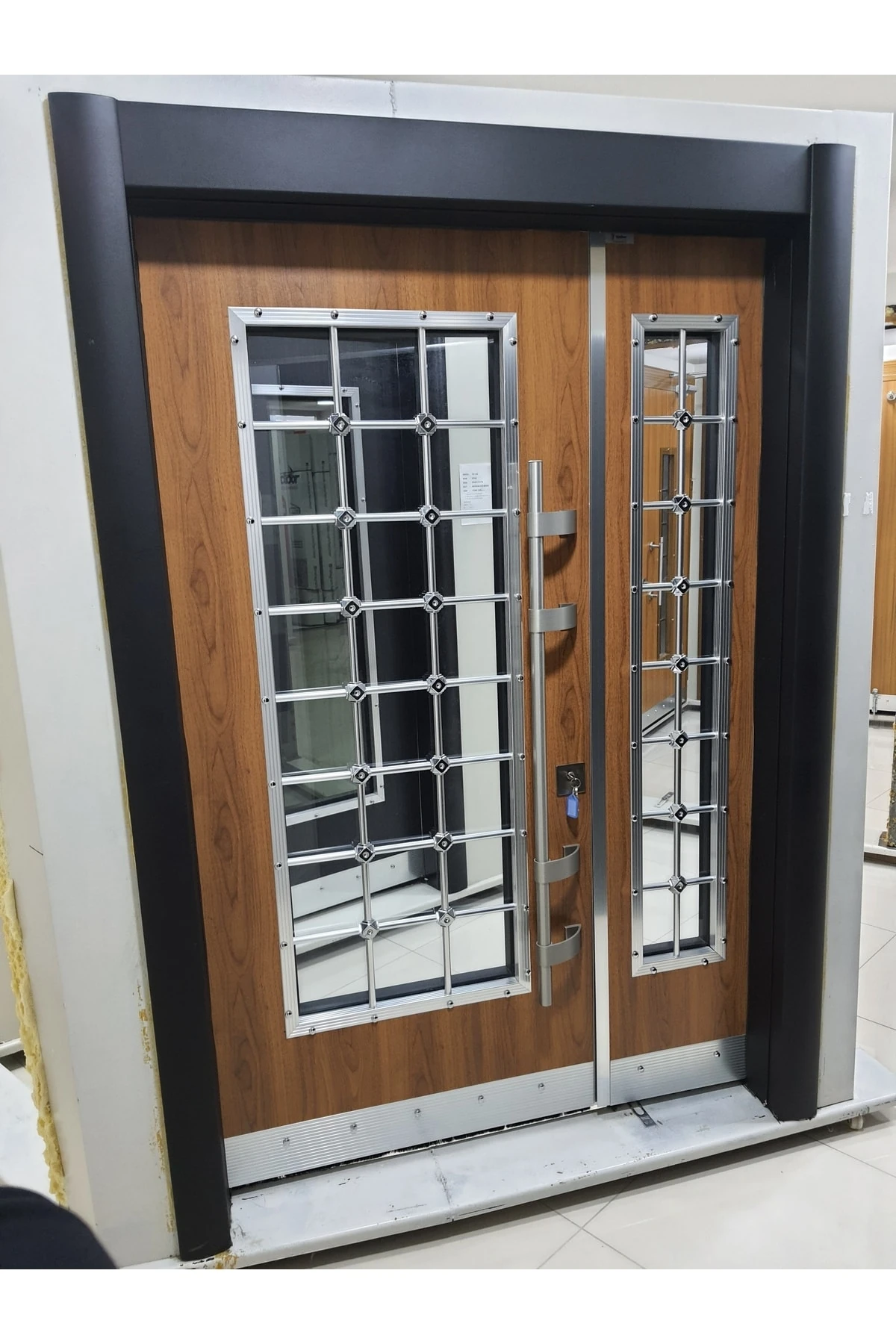 Çelik Kapı Siyah Renk Statik Kasalı Saruhan Renk Ahşahçelik Kapı, Apartman Giriş Kapısı Sol Açılım