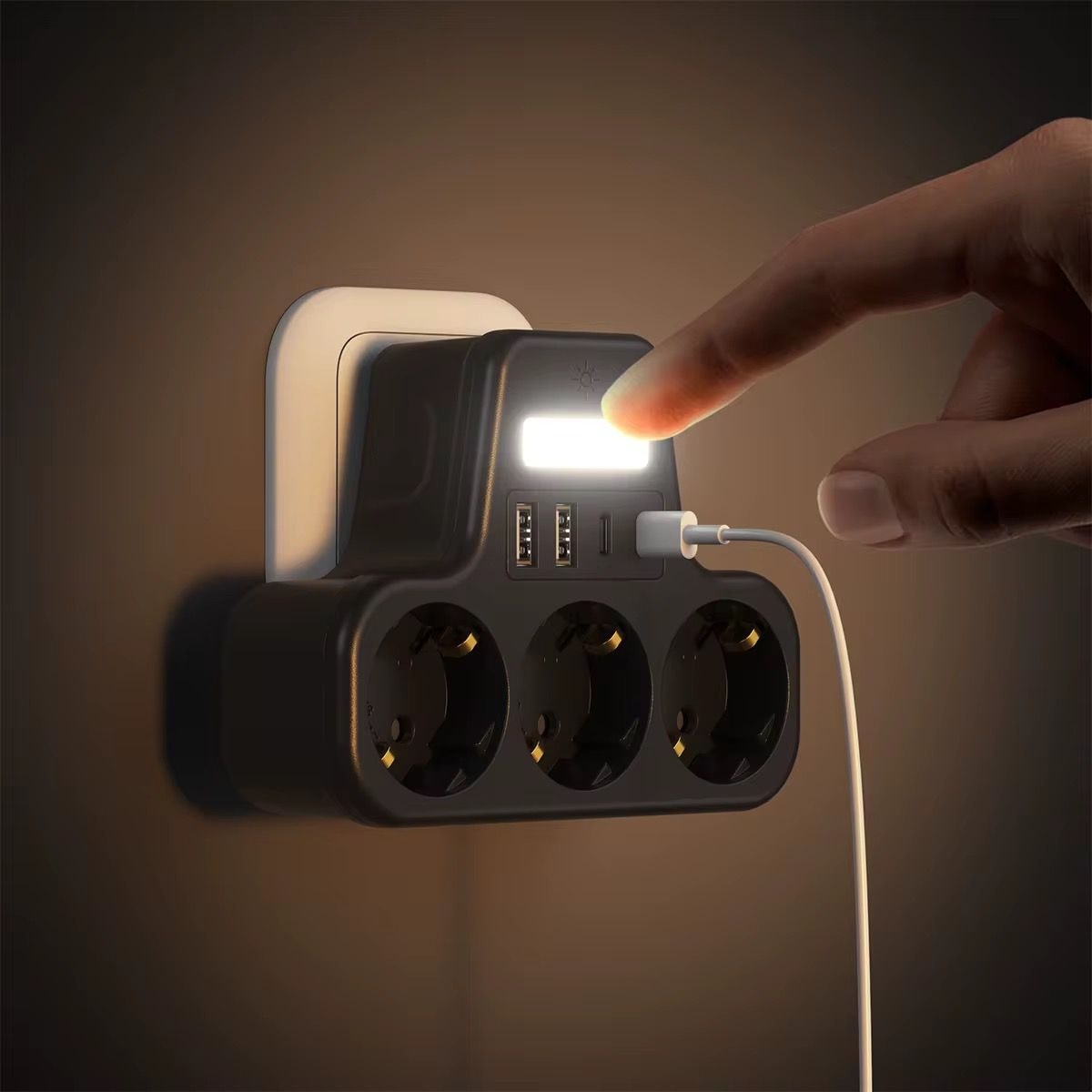 Çoklu Gece Lambalı Priz Yüksek Gerilim Korumalı 3'lü Priz 2x USB 2x Type-C Çıkışlı Grup Priz Çoğaltıcı
