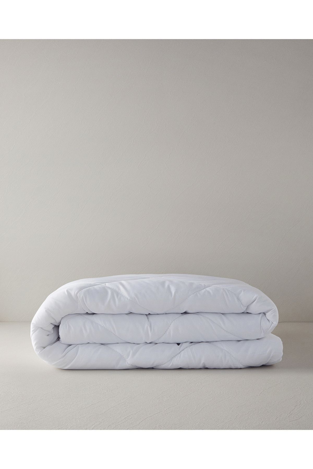 Siesta Mikrofiber Çift Kişilik Yorgan Beyaz