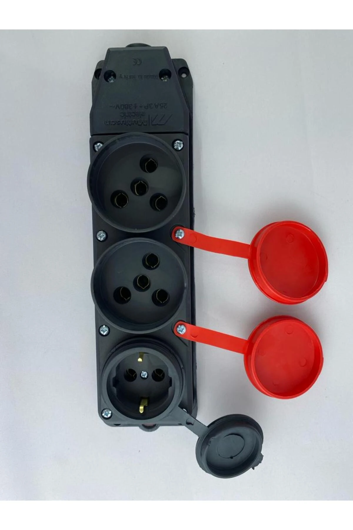 MUT-316. 2 TRİFAZE+1 MONOFAZE GRUP PRİZ