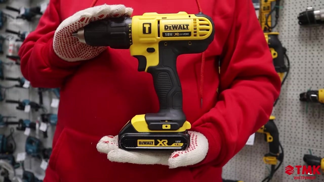 DEWALT DCD776S2-TR 18V 1.5 Ah Li-ion Şarjlı Darbeli Matkap Çift Akülü Vidalama