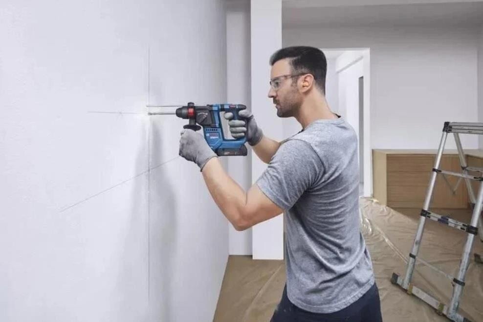 BOSCH Gbh 18V-18 1x4 Ah Procore Akülü Sds Plus Delici Bez Çantalı