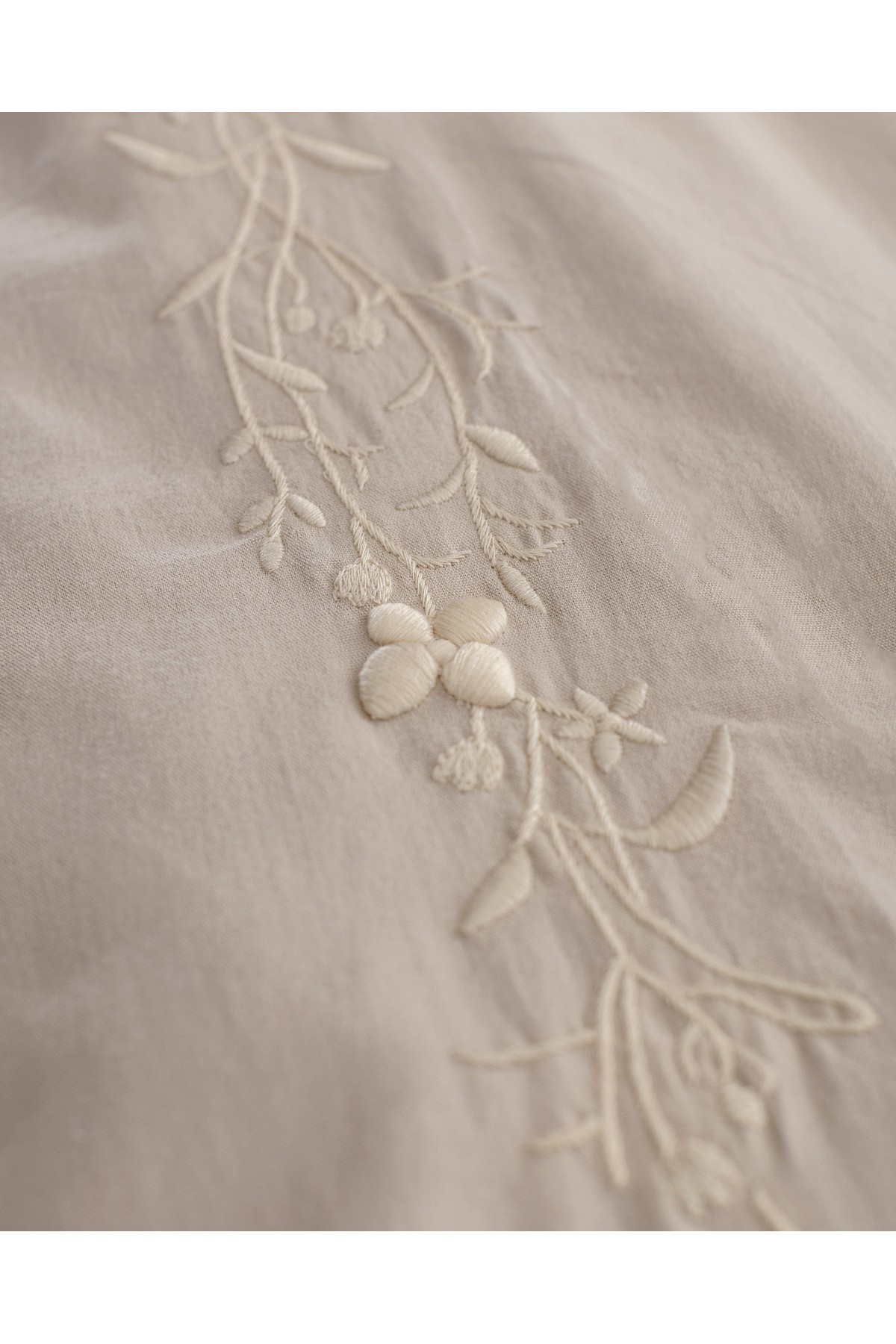 King Size %100 Pamuk Nakışlı Nevresim Takımı - Bej