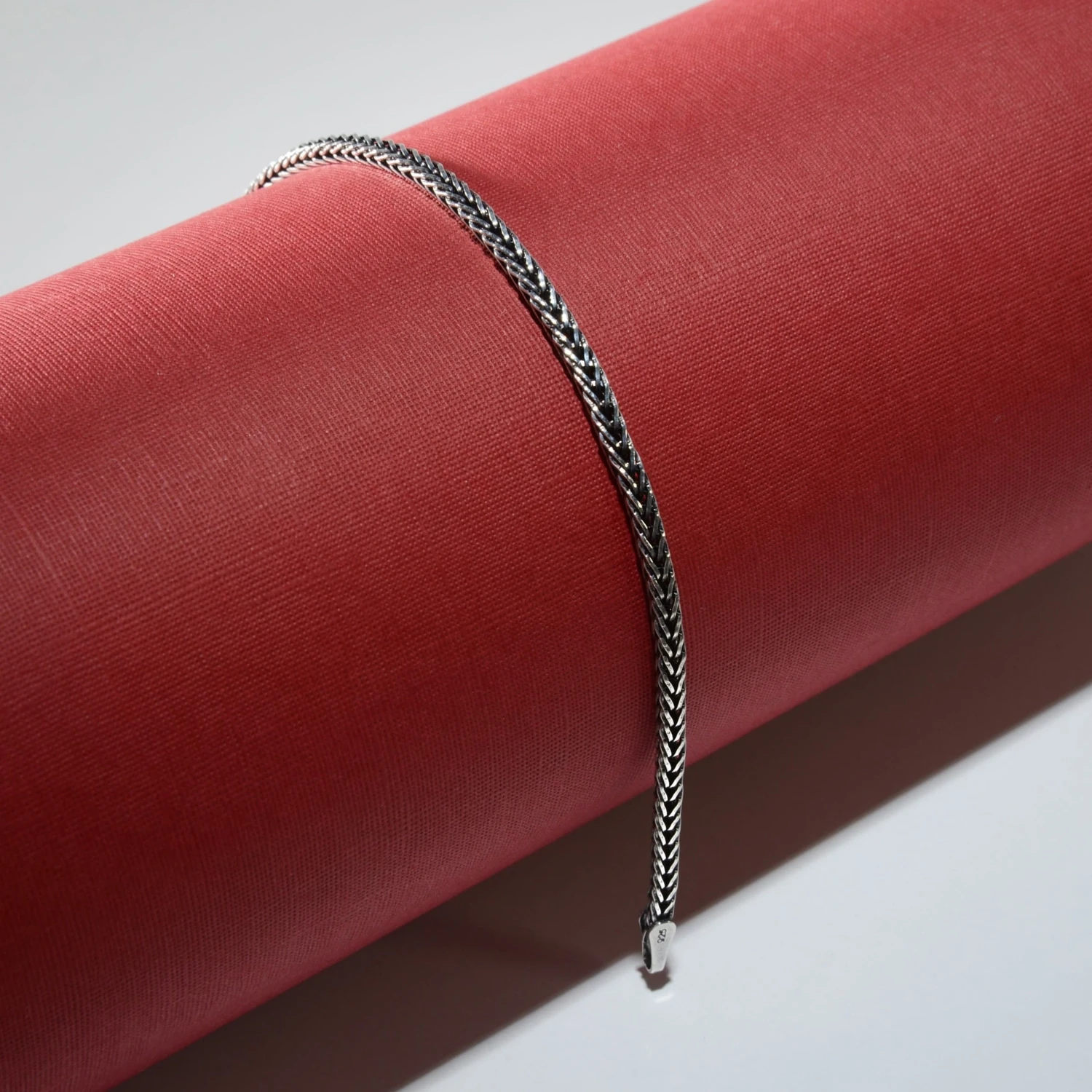 3n Kare Rough Tilki Kuyruğu Gümüş Bileklik