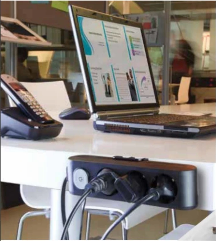 Ekonomik Siyah 3'lü Anahtarlı Topraklı Çocuk Korumalı Grup Priz 10 Metre Kablo