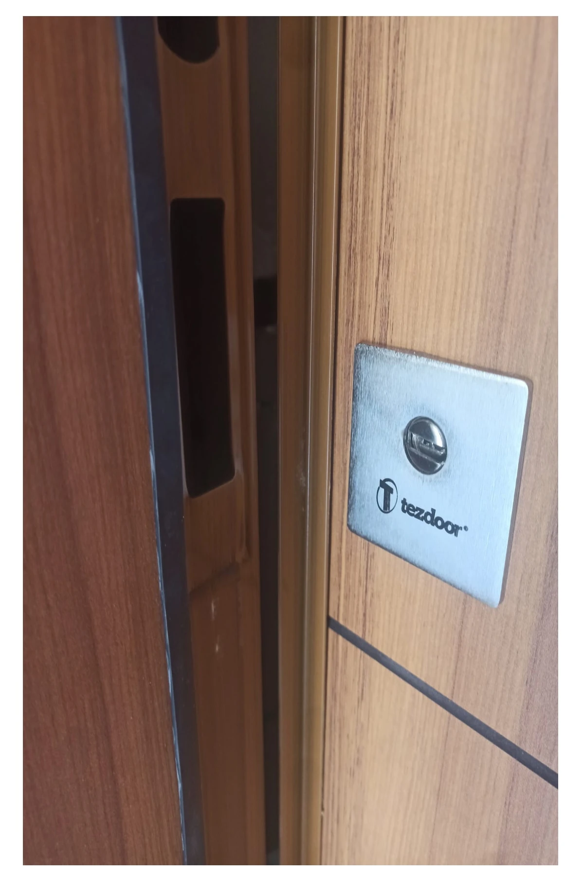 Çelik Kapı, Modelleri Ahşap Çelik Kapı Modelleri Tırnaklı Sistem Daire Kapısı Sol Açılım