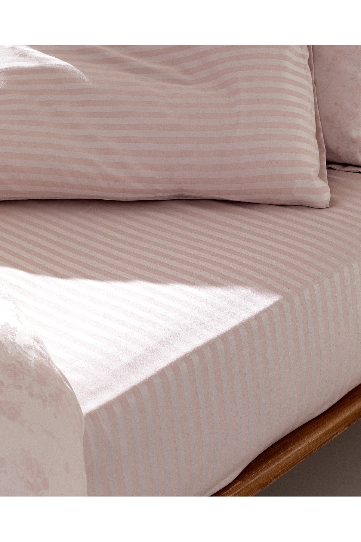 Eze King Size Jakarlı Saten Nevresim Takımı