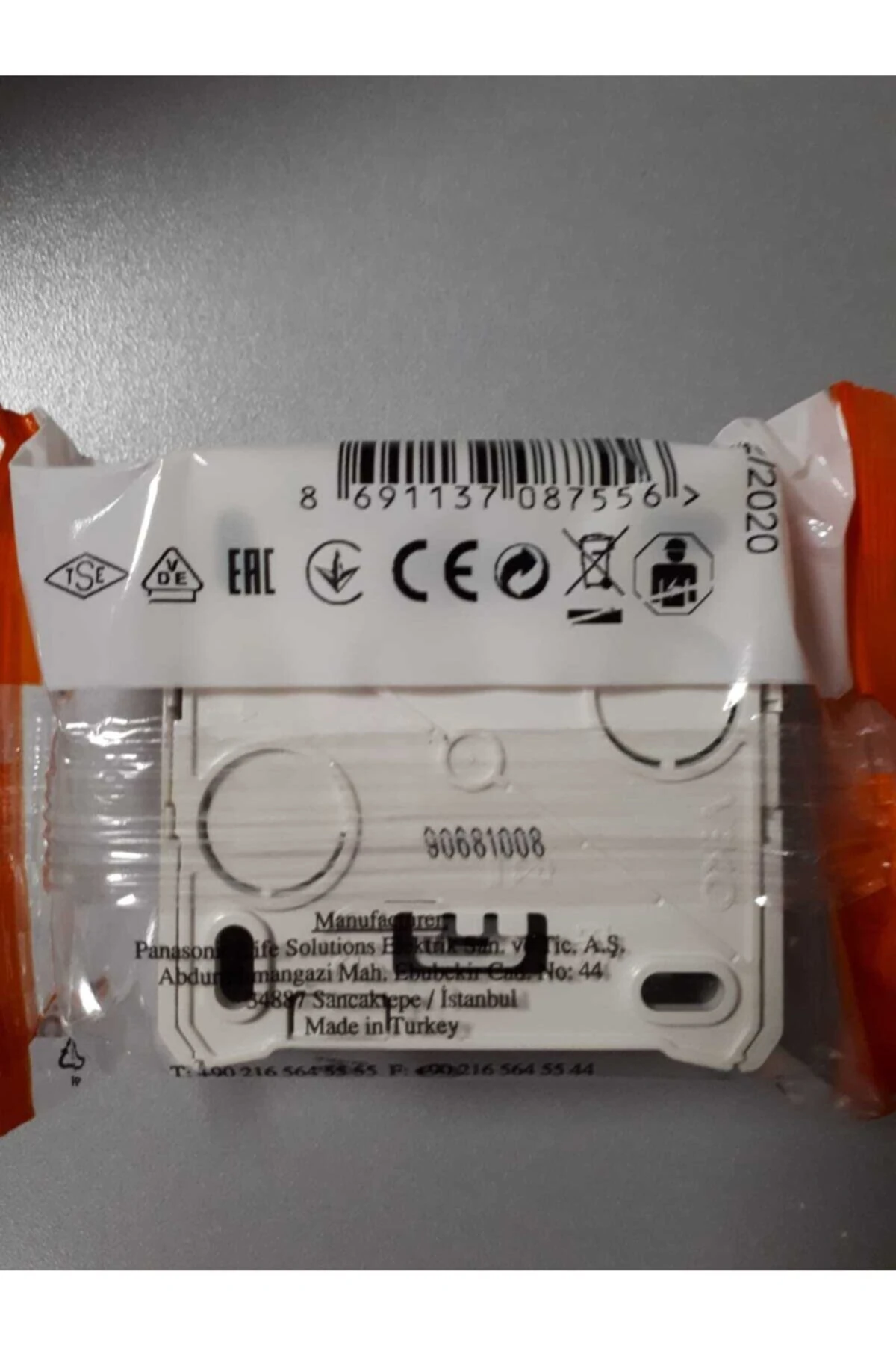 Vera Topraklı Priz Beyaz