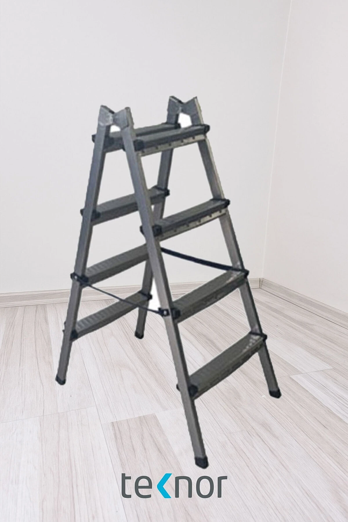 Çift Taraflı Dayanıklı 4+4 Metal Basamaklı Merdiven