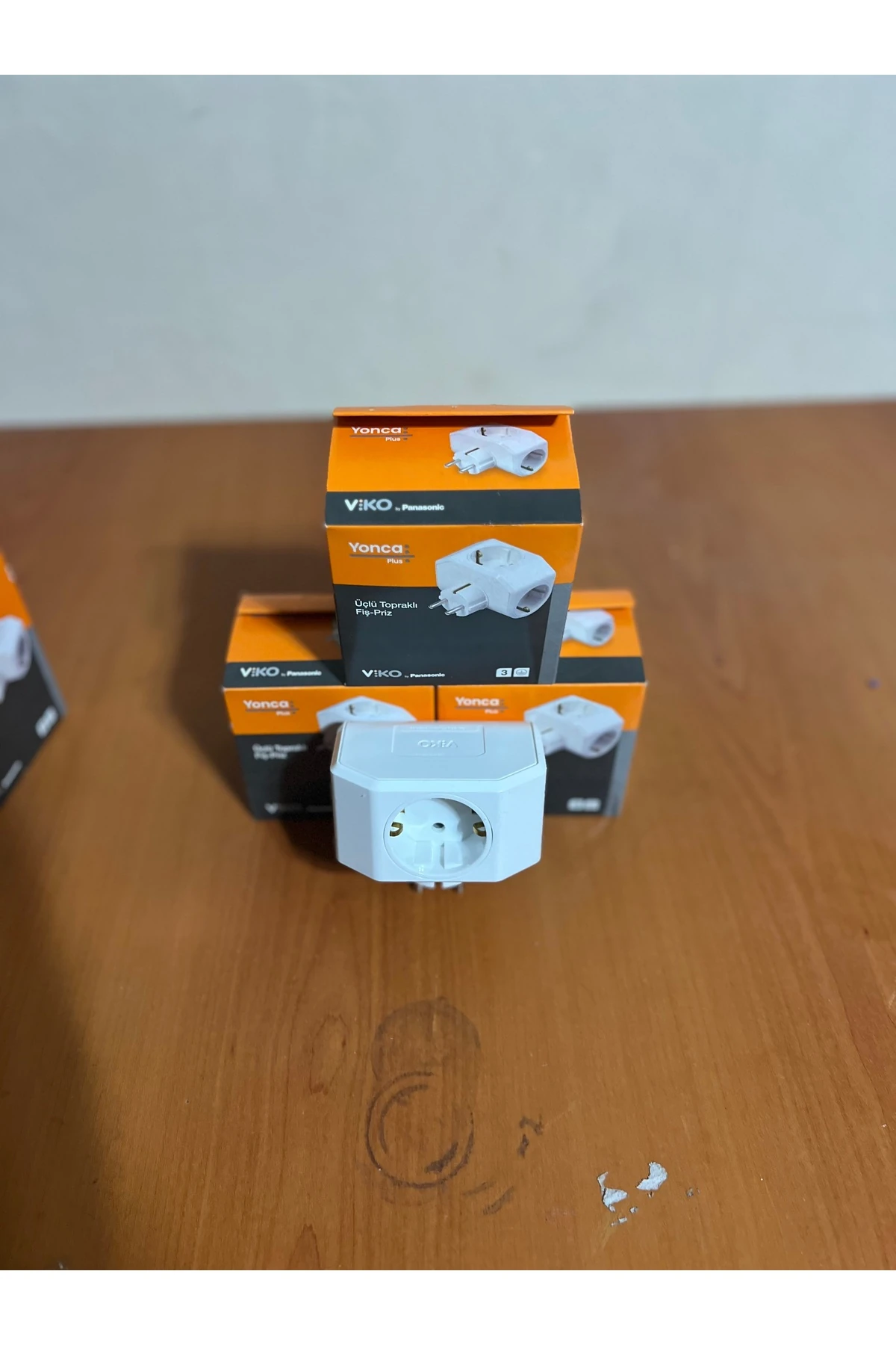 Siyah =Beyaz Yonca Üçlü Topraklı Fiş Priz