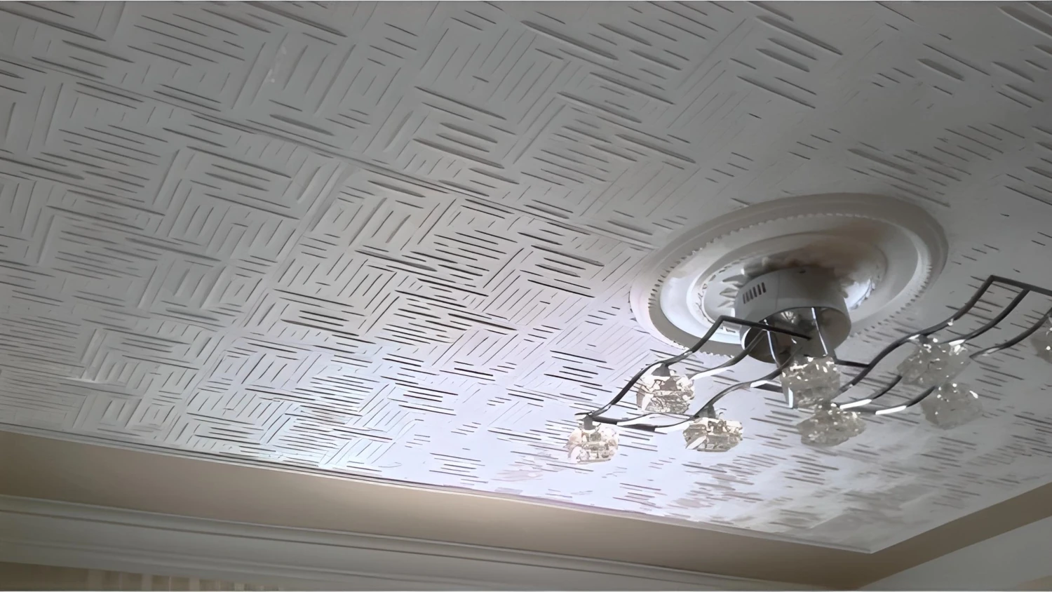 Tavan Kaplama Köpüğü Çizgi