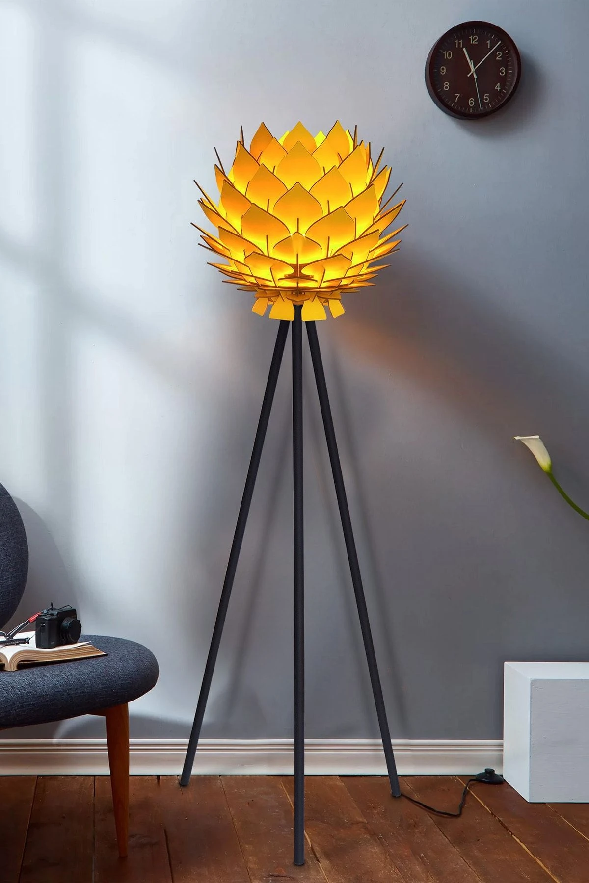 Lotus Metal Ayaklı Yerpuar Anahtarlı Ahşap Modern Tripod Üç Ayaklı Lambader Aydınlatma