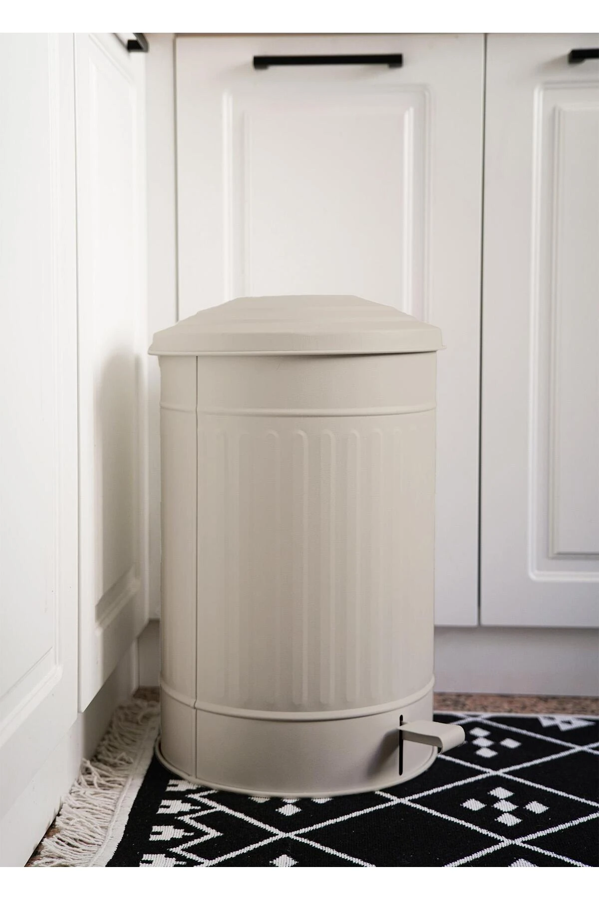 Çöp Kovası Mutfak 30 Lt Bej