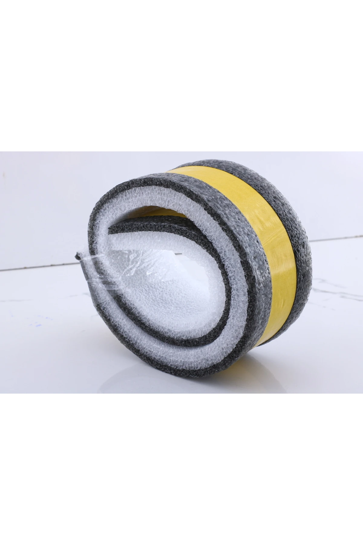 2 Adet Yapışkanlı Köpük Kapı Altı Isı Yalıtım Eşik Süngeri