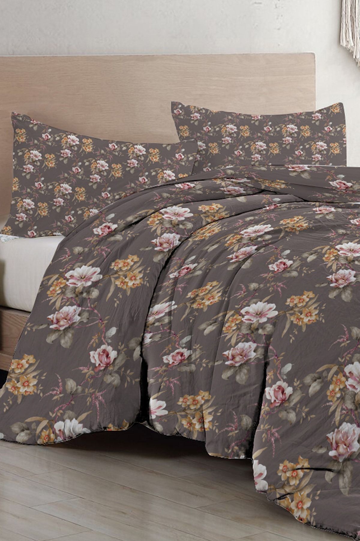 Retro Flowers Luxury Çift Kişilik Pamuk Saten Nevresim Takımı