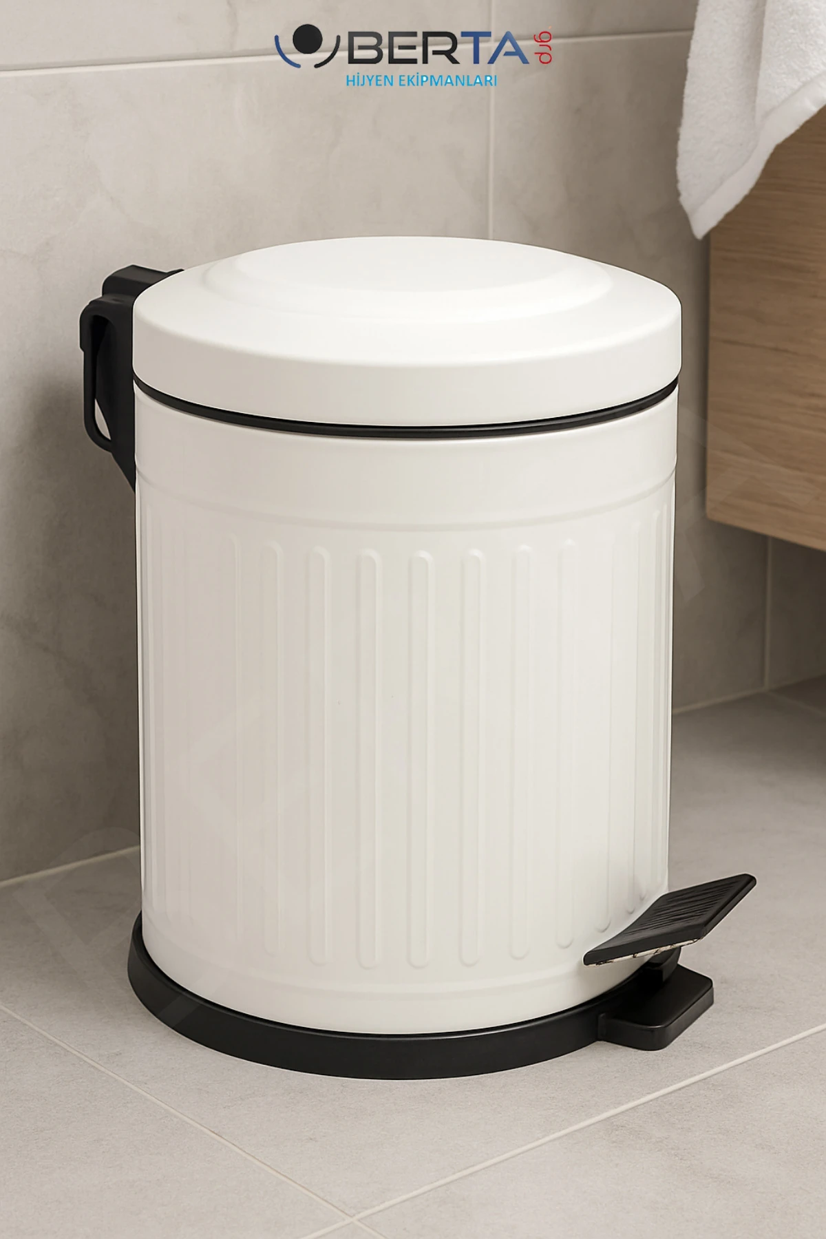 Vintage Beyaz Çöp Kovası Amortisörlü Kapak Çizgili Lüks Model 5lt