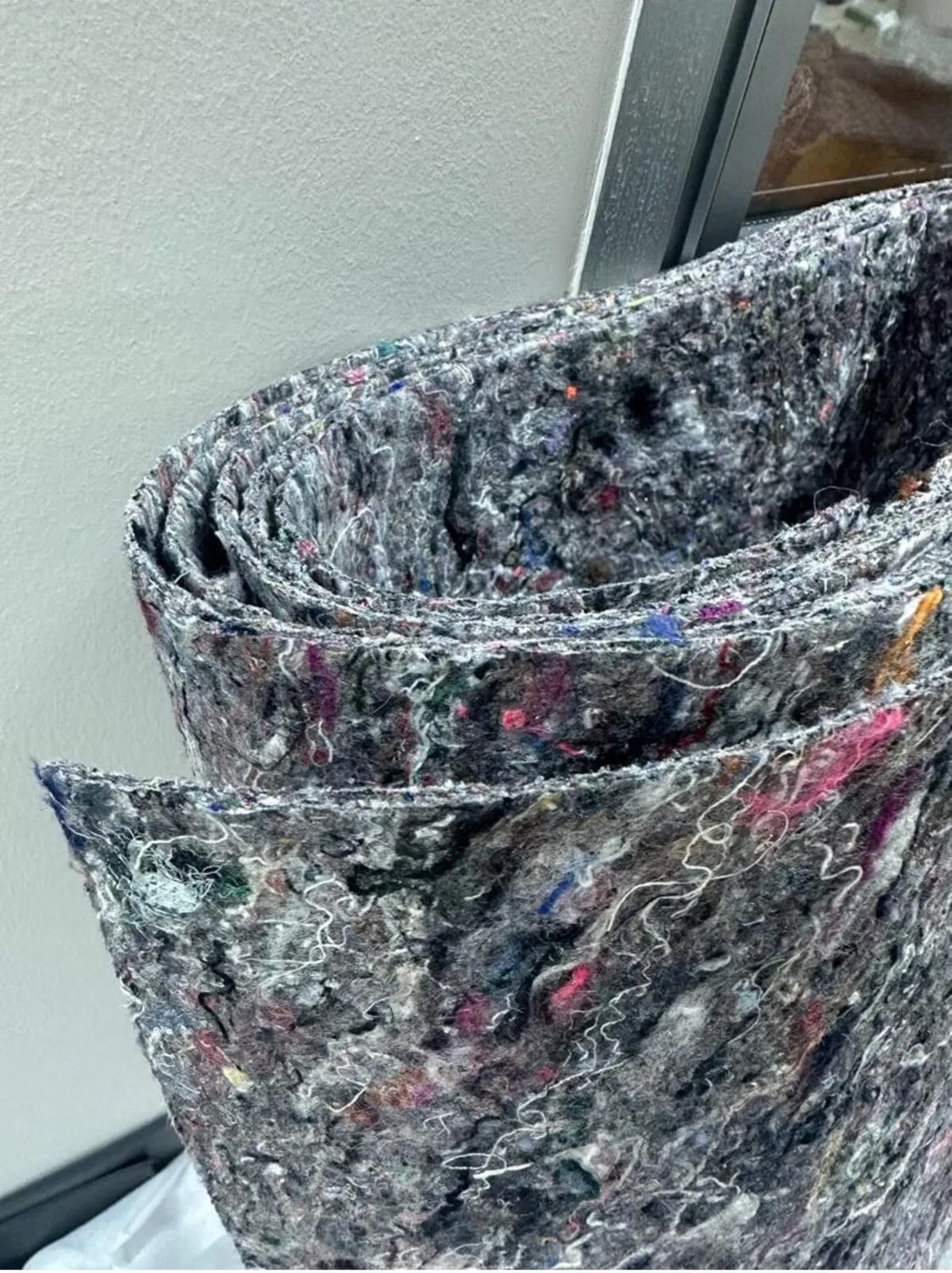 Araç Taban ve Tavan İzolasyon Keçesi 6 mm Kalınlık 100 cm x 300 cm