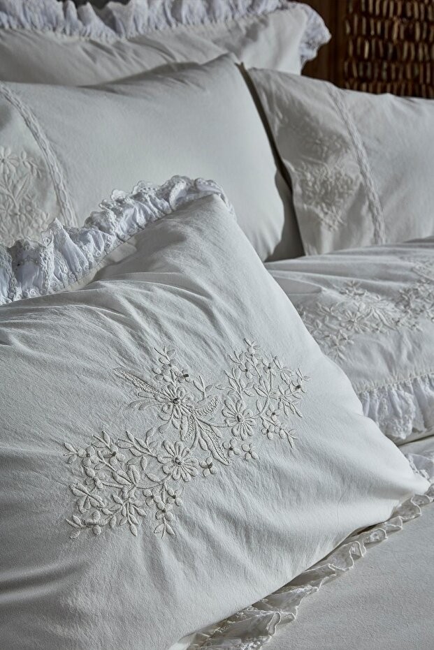 Elsa Çift Kişilik Nevresim Takımı %100 Organik Pamuk Perkal Nakışlı Krem 200x220 Cm