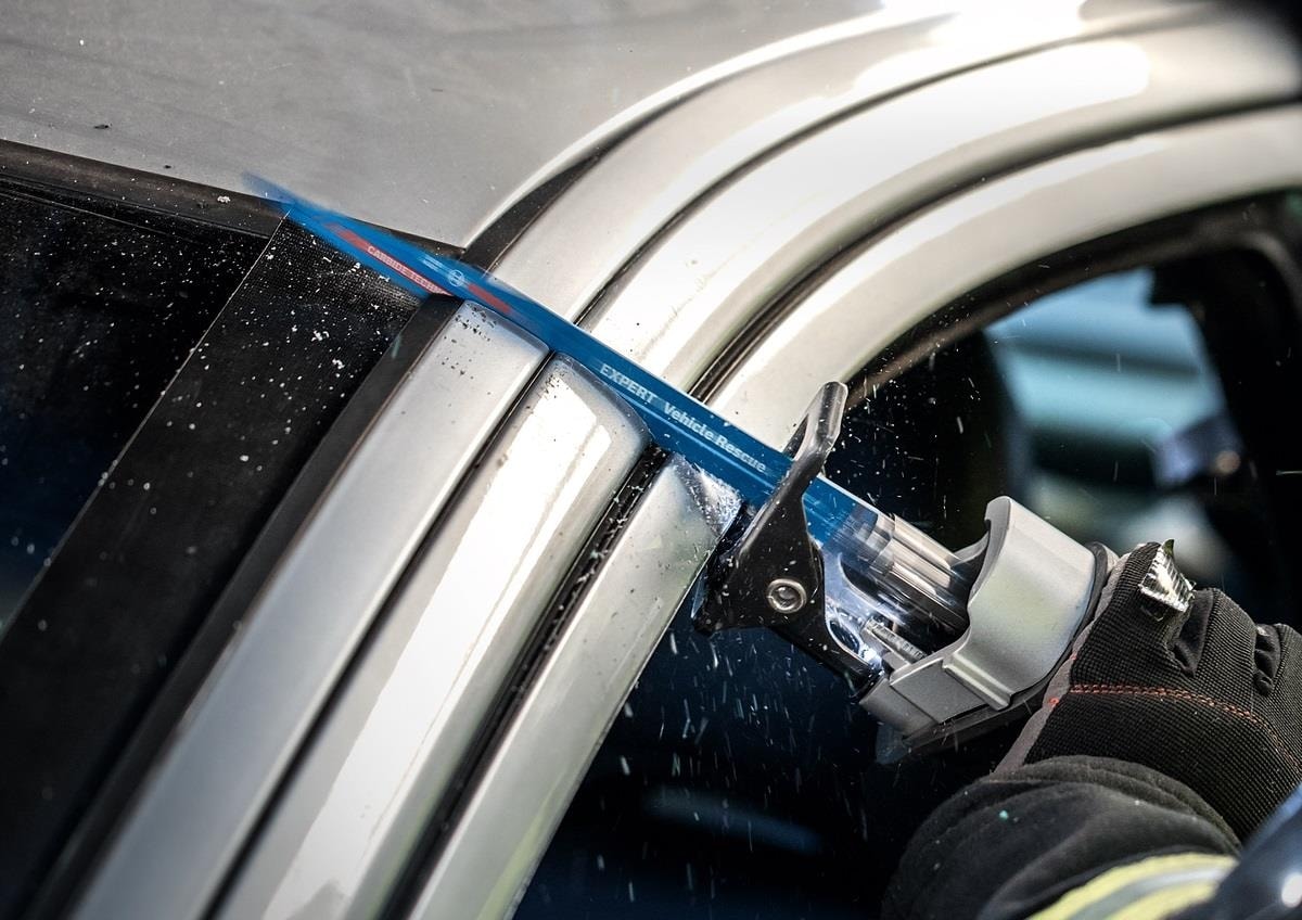 BOSCH Expert S 1157 Chm Otomotiv Çeliği Için Panter Testere 1'li 2608900380