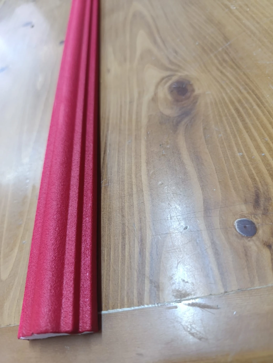 1 Adet (1 Mt) Duvar Kaplama Dekoratif Boyalı Strafor Köpük Çıta (4 Cm'lik)