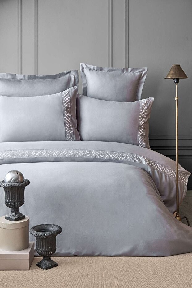 Soft Touch Hera Gri Çift Kişilik %60 Bambu %40 Pamuk Krep Nakışlı Nevresim Takımı