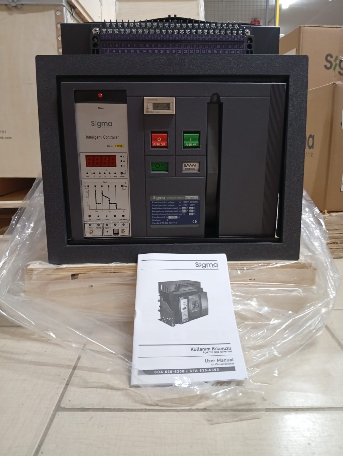 Termik Manyetik Şalter 3 Kutuplu - SFA2500H3 (2500A Açık Tip Güç Şalteri)