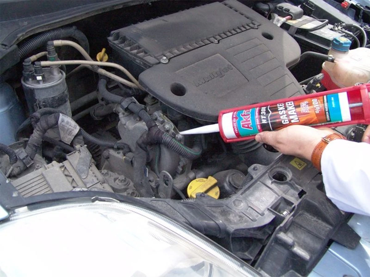 HT300 Yüksek Isı Silikonu Sıvı Conta Kırmızı 310 ml