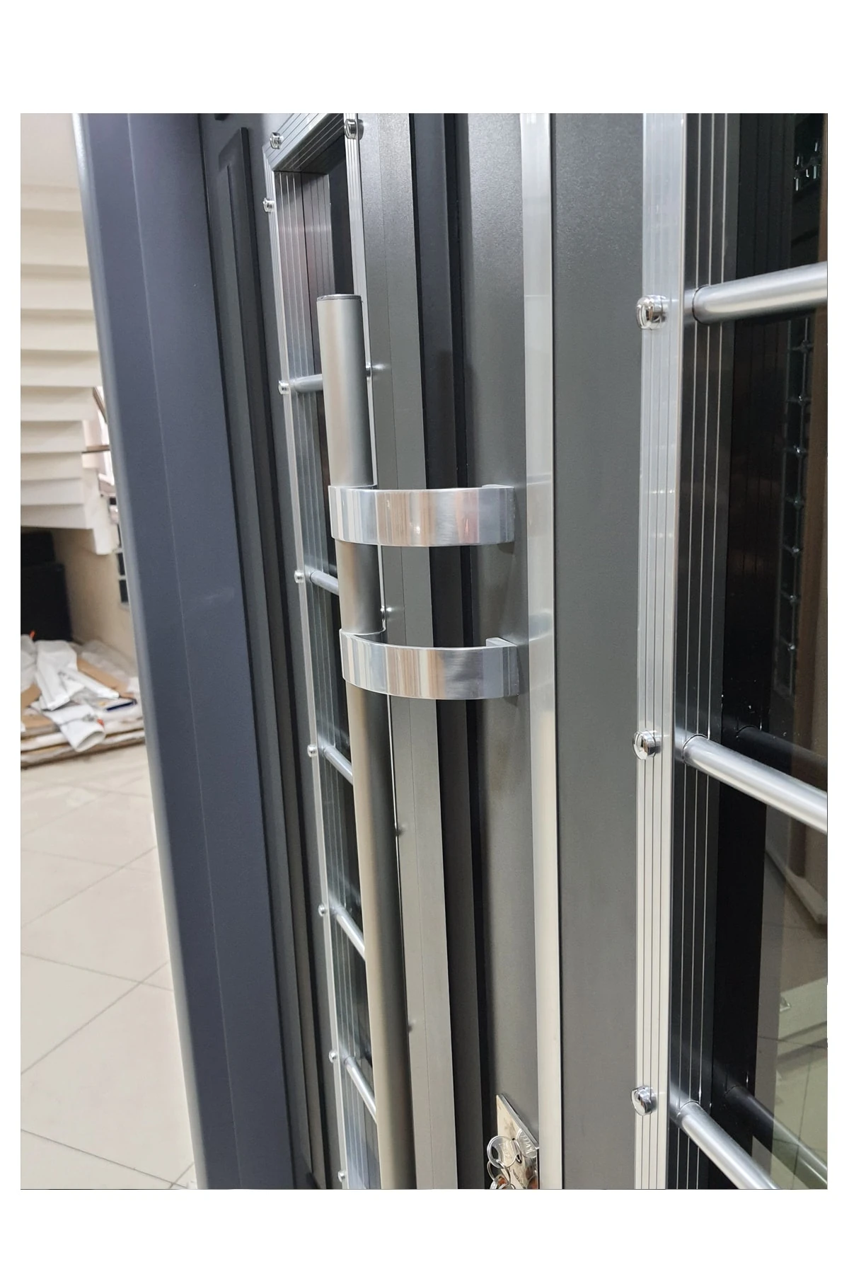 Celik Kapi Model, Antrasit Rengi Kabartma Model Bina Giriş Kapısı Sağ Açılım