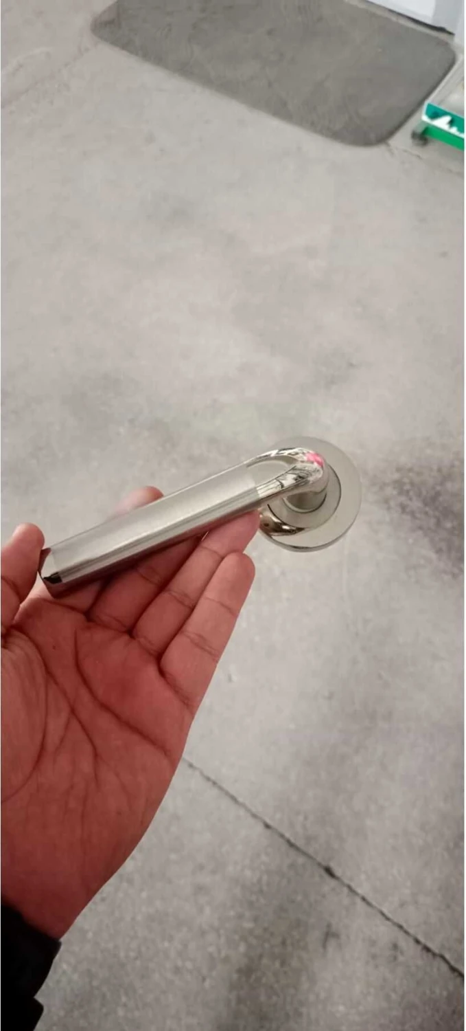 Saten Çelik Kapı Kolu, Sol Yön, Dayanıklı ve Şık Tasarım