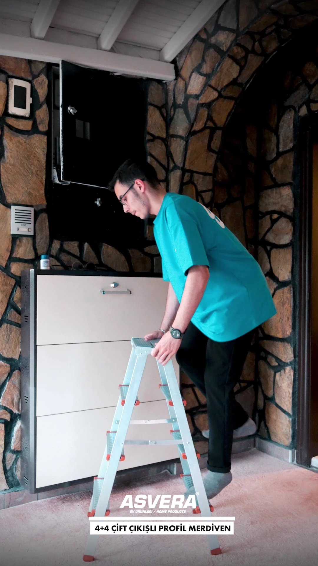 Yakut Serisi 4 4 Basamaklı Çift Çıkışlı Galvanizli Profil Merdiven (EV, BAHÇE, IŞYERİ IÇİN UYGUN)