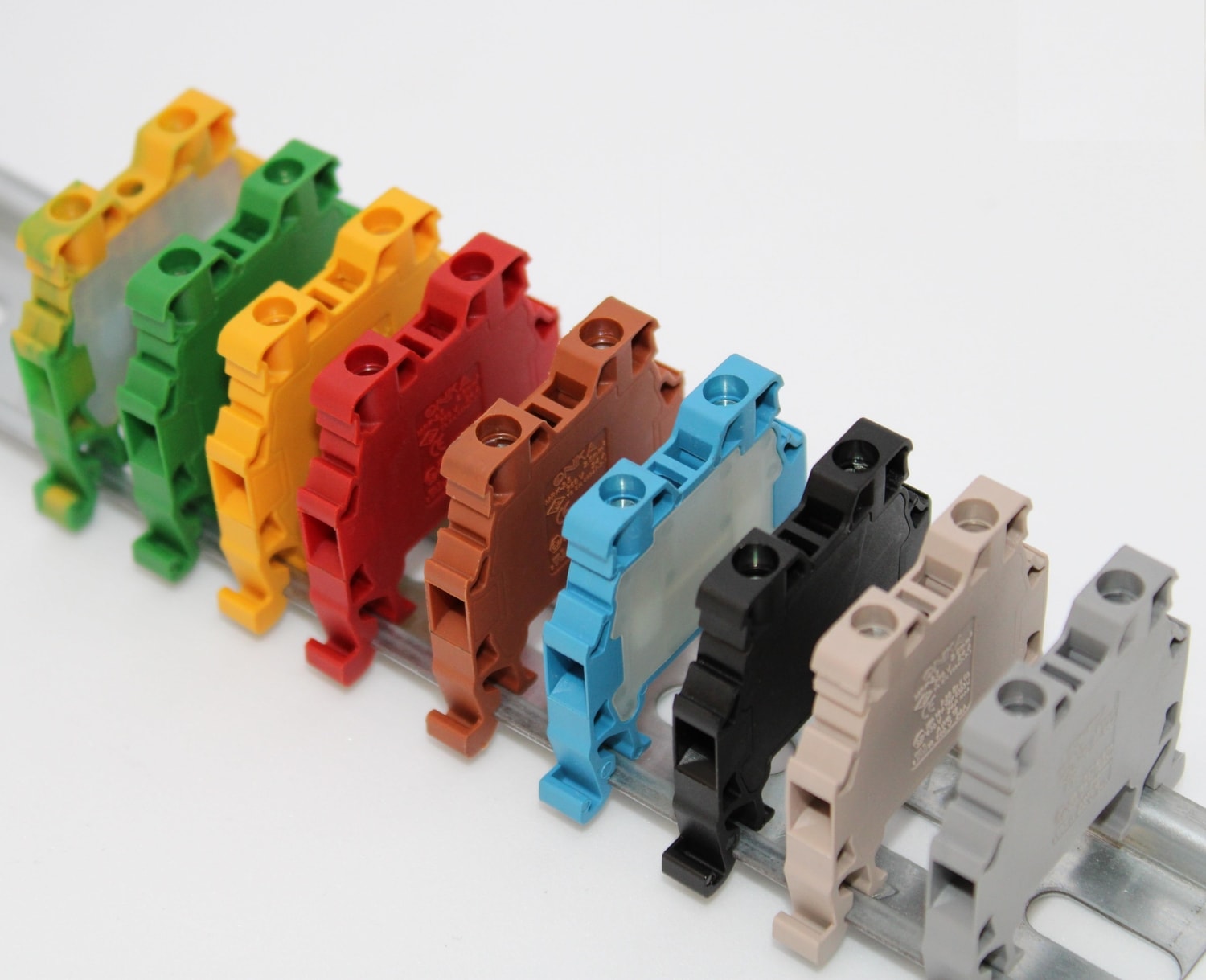 1006 Kahve Mrk 1,5mm² Vida Bağlantılı Ray Klemens
