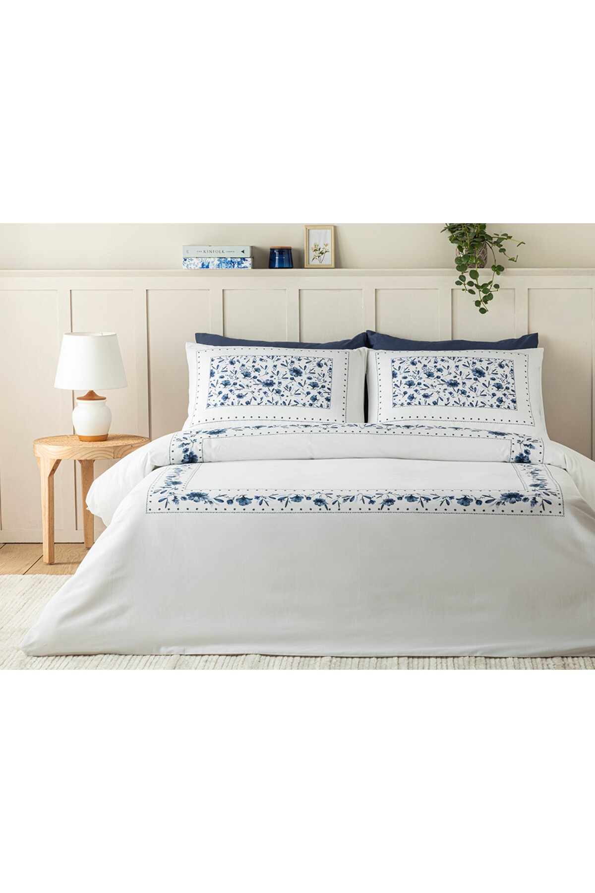 Flower Chain Dijital Baskılı Soft Cotton Çift Kişilik Nevresim Takımı 200x220 Cm Lacivert
