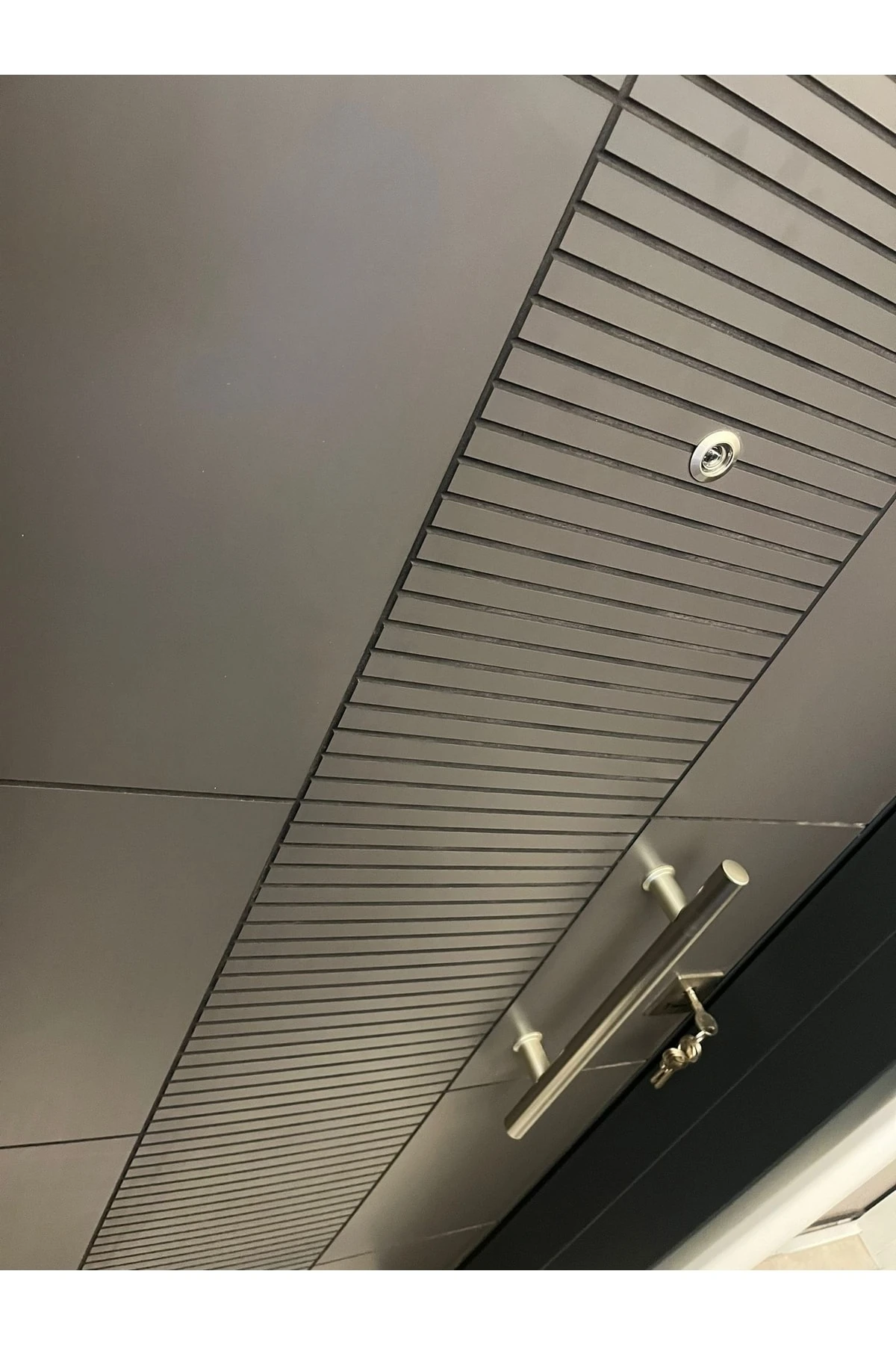 Çelik Kapı, Tırnaklı Çelik Kapı, Daire Kapısı, Çelik Kapı, Ahşap Desenli Kapı Sağ Açılım