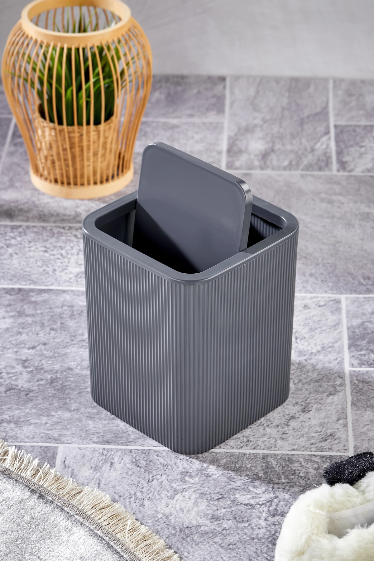 Line Çizgili Kare Kapaklı Klik Çöp Kovası Banyo Mutfak