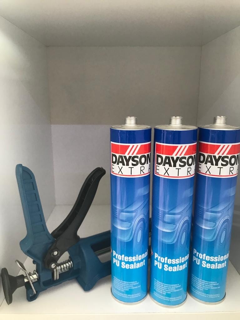 Beyaz Mastik ve Tabanca Seti