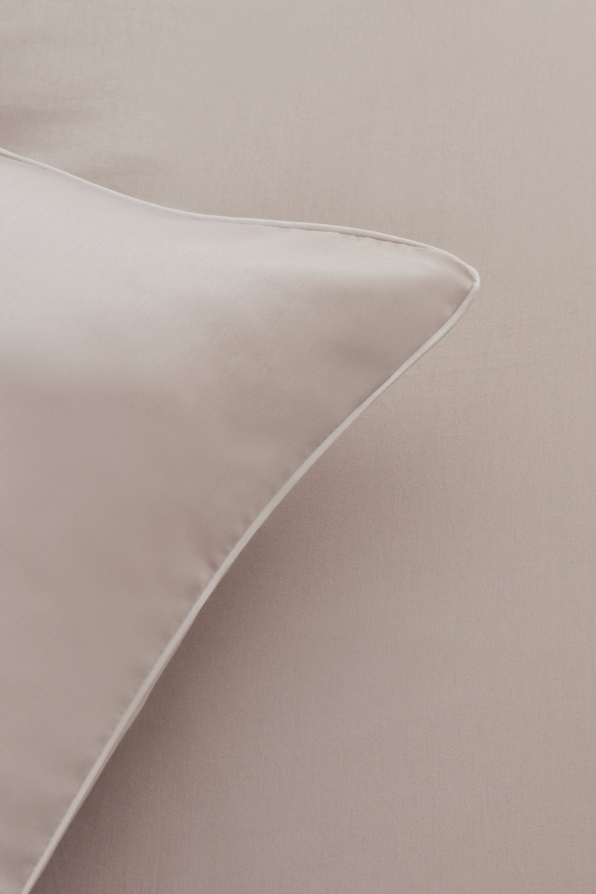 White Collection Vinas Çift Kişilik Saten Biyeli Nevresim Takımı Açık Gri