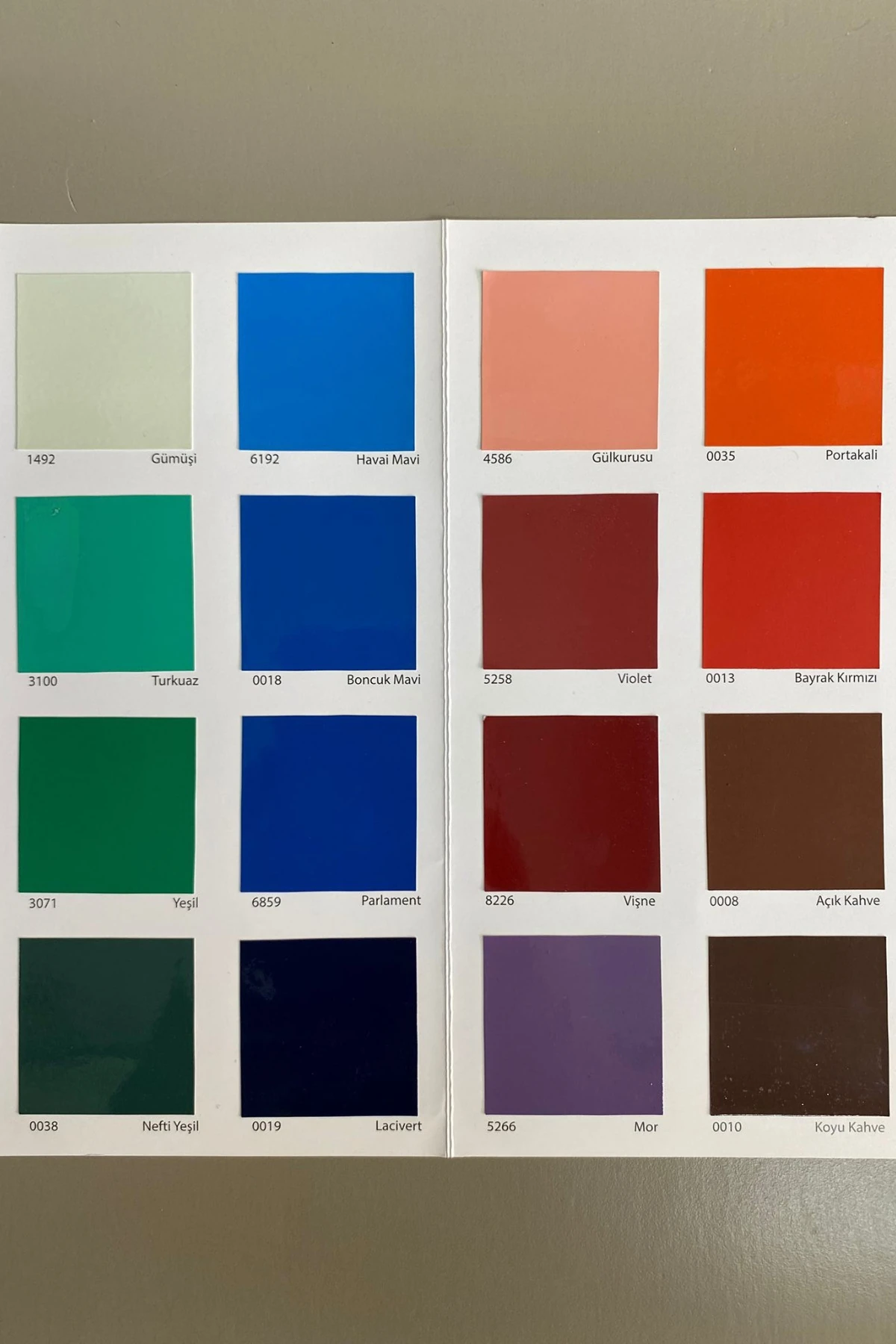 Dyo Sentetik Yağlı Boya Parlak (0,75L - 2,5L) | Üstün Koruma Sağlayan Ahşap ve Metal Boyası