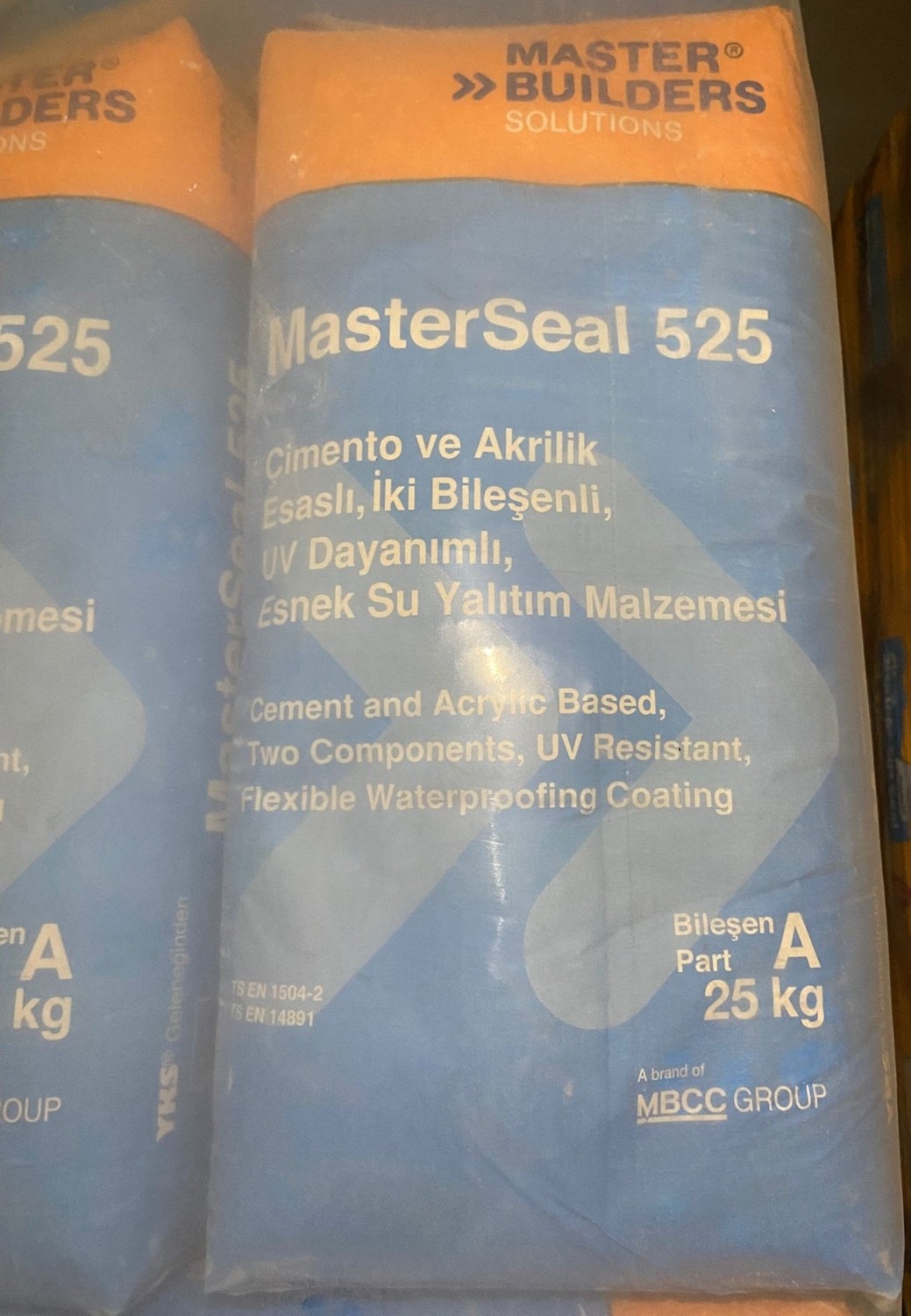 TOP-525SEAL Çimento-Akrilik Iki Bileşen Uv Dayanım Esnek Su Yalıtım Malzeme 33KG (25TOZ+8TENEKE)