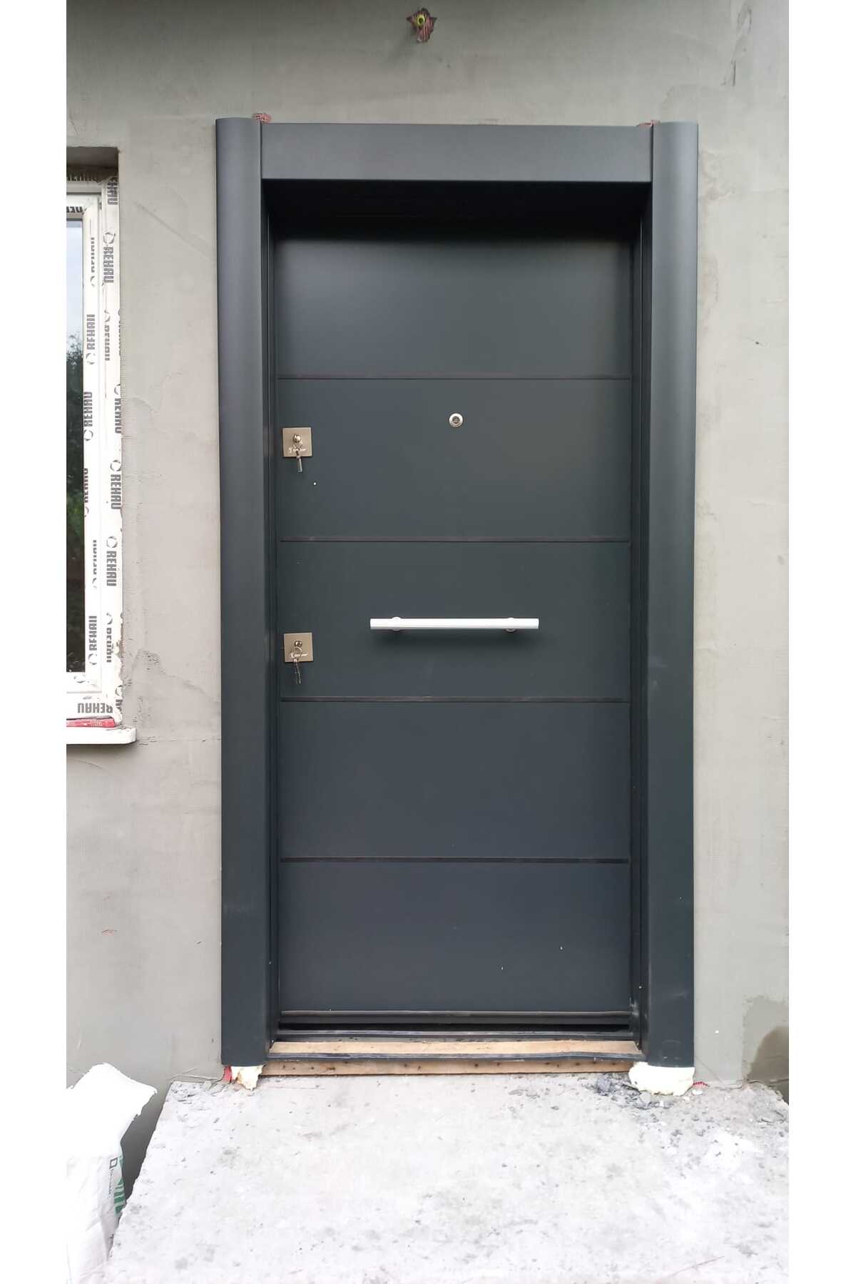 Antrasit Kompozit Kaplama Çelik Kapı, Statik Kasalı Düz Model Tırnaklı Sistem Sağ Açılım