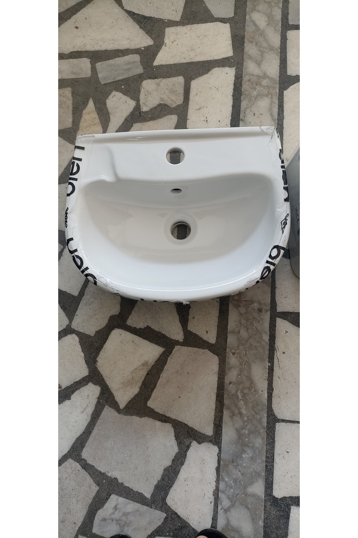 Yarım ayaklı lavabo bien 35*45