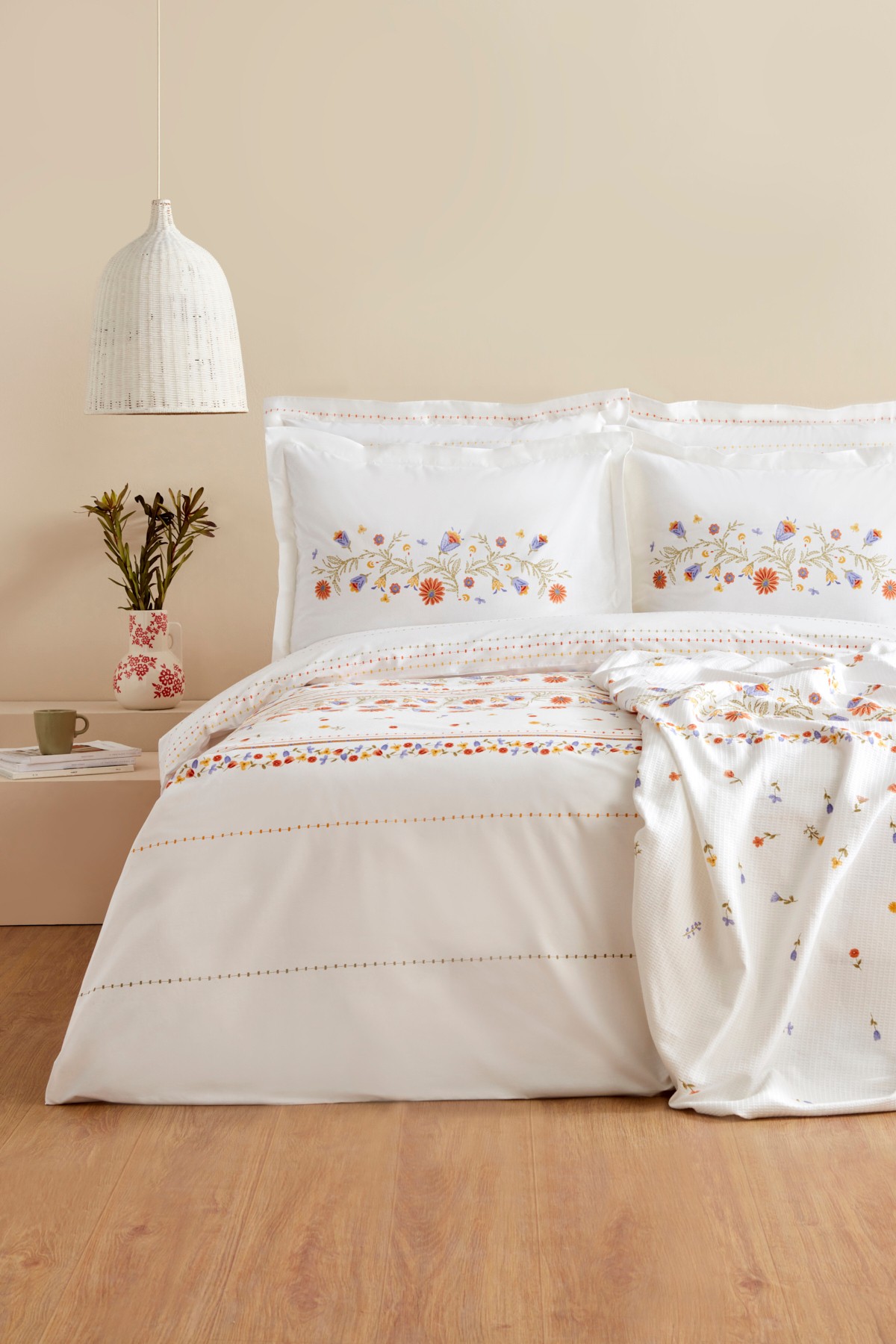 Clarice %100 Pamuk Çift Kişilik Nevresim Pike Takımı Multicolor