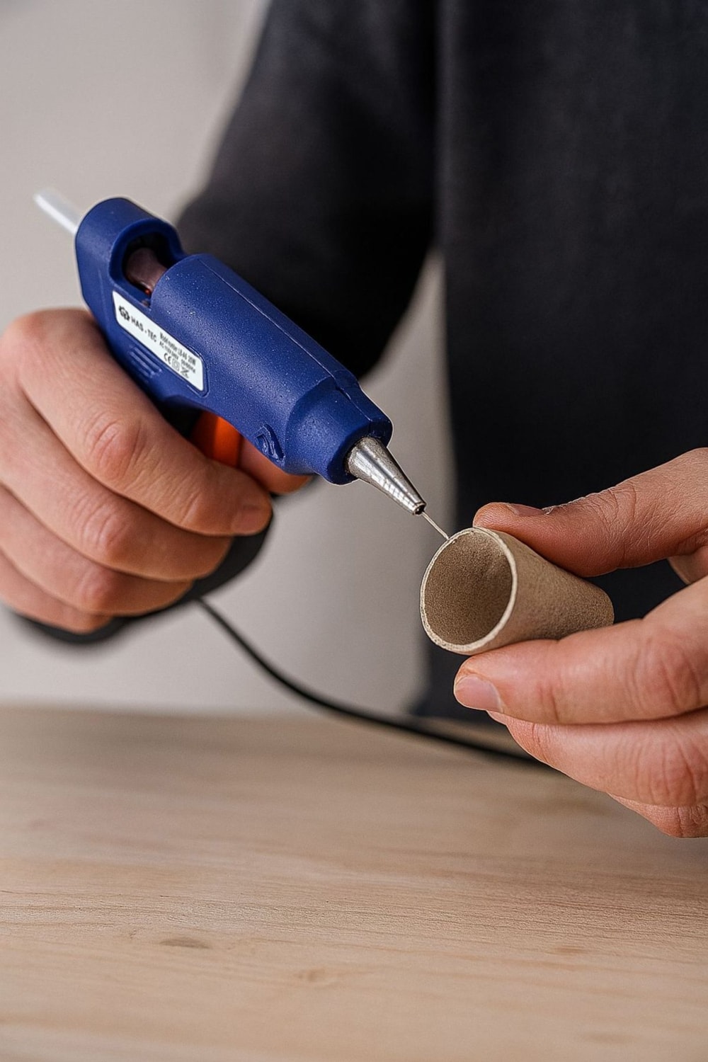 Mini Elektrikli 20W Silikon Tabancası | 7 mm Silikon Genişliği, Hızlı Isınma, Ergonomik