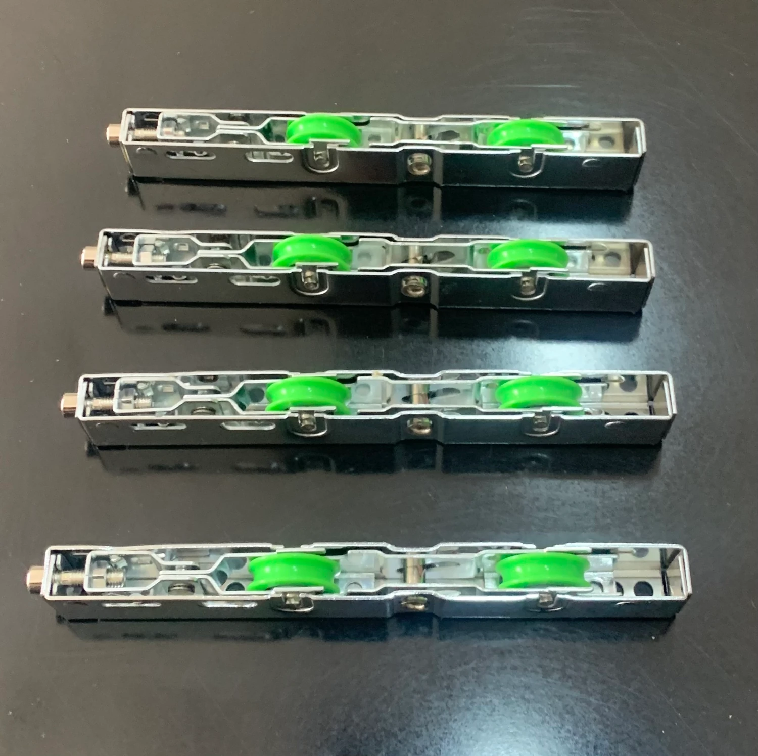 Çelik Gövde Yeşil Çiftli Sürme Kapı ve Pencere Tekeri